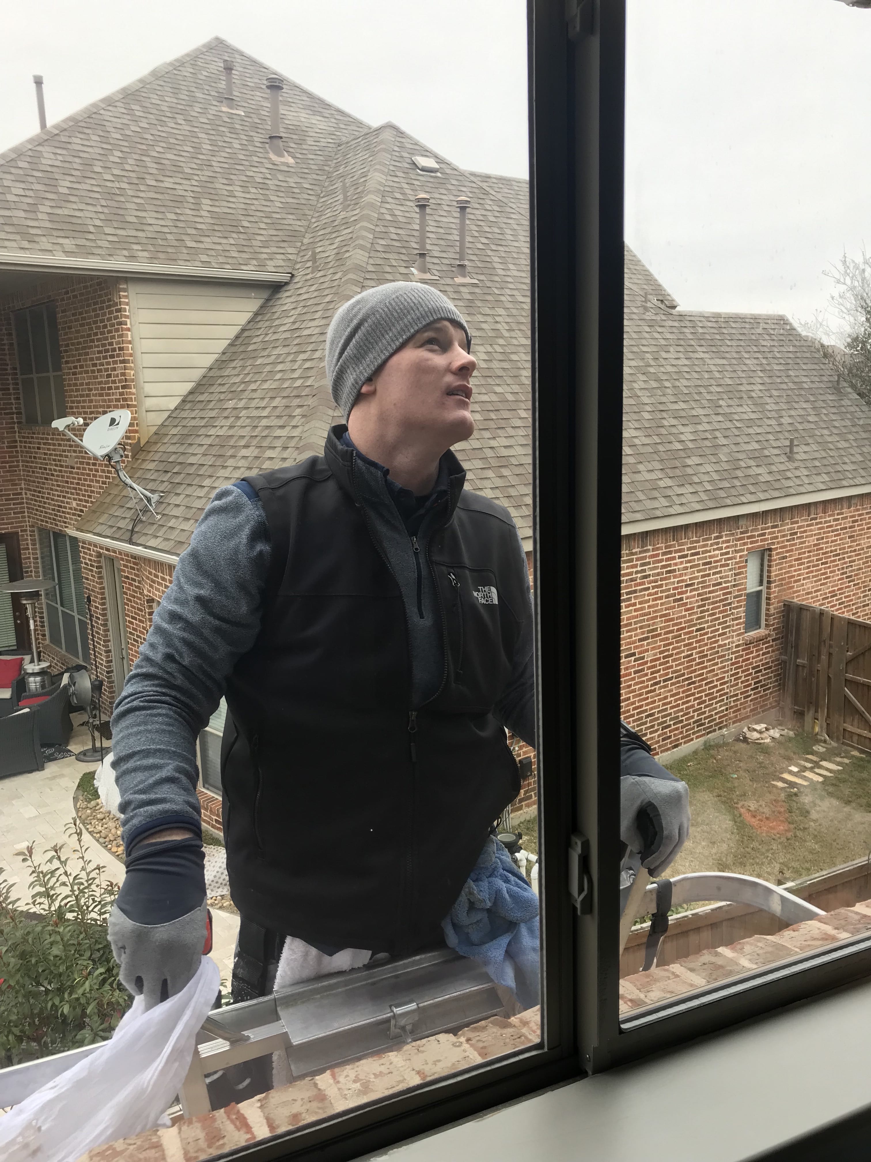 Window cleaning for luxury homes in Lucas.